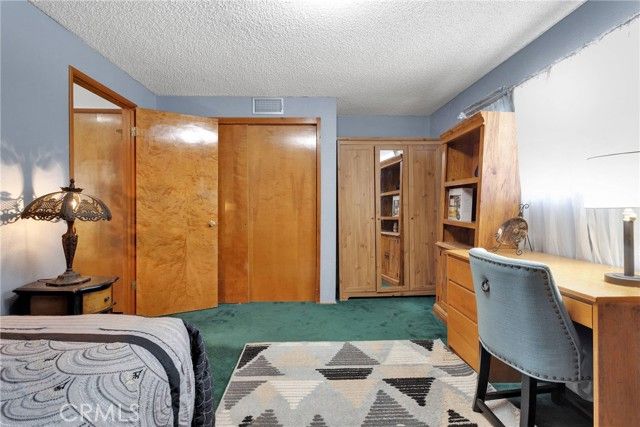 2329 E Canyon Drive, Wrightwood, CA 92397