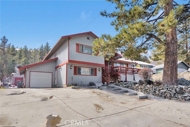 2329 E Canyon Drive, Wrightwood, CA 92397