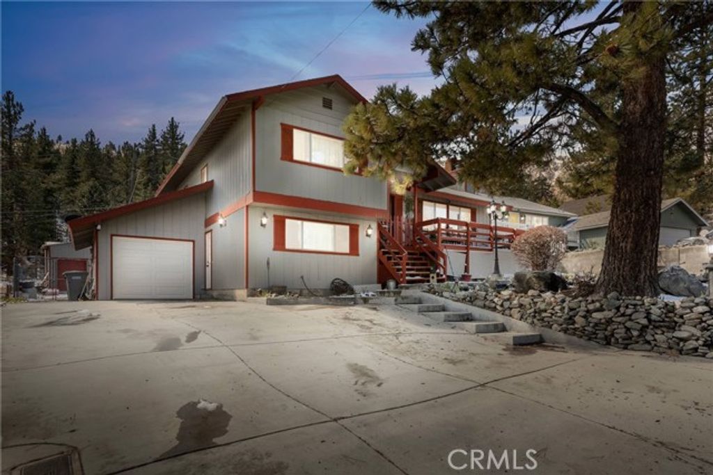 2329 E Canyon Drive, Wrightwood, CA 92397