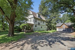 37 Livingston Avenue, Roseland, NJ 07068