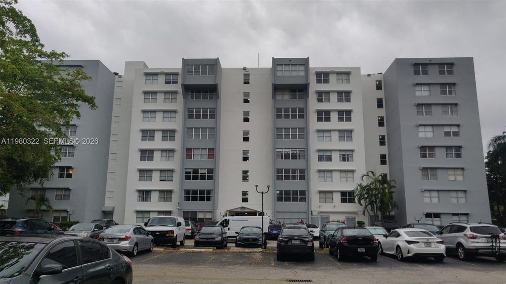 9001 SW 77th Ave C706, Miami, FL 33156