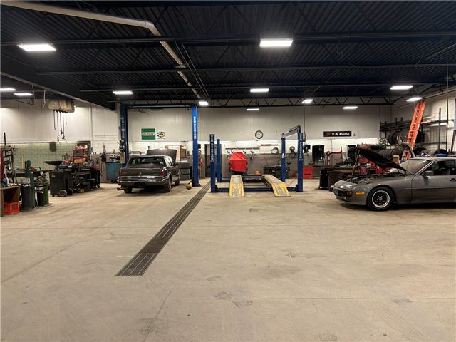 110 Penn Ave, Mt Oliver, PA 15210