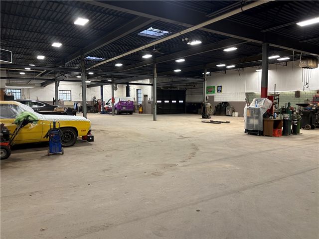 110 Penn Ave, Mt Oliver, PA 15210