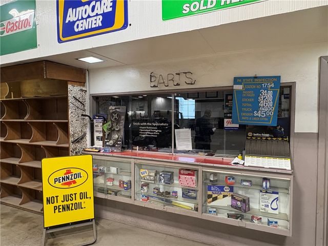 110 Penn Ave, Mt Oliver, PA 15210