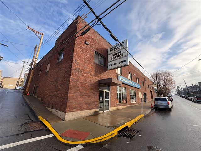 110 Penn Ave, Mt Oliver, PA 15210