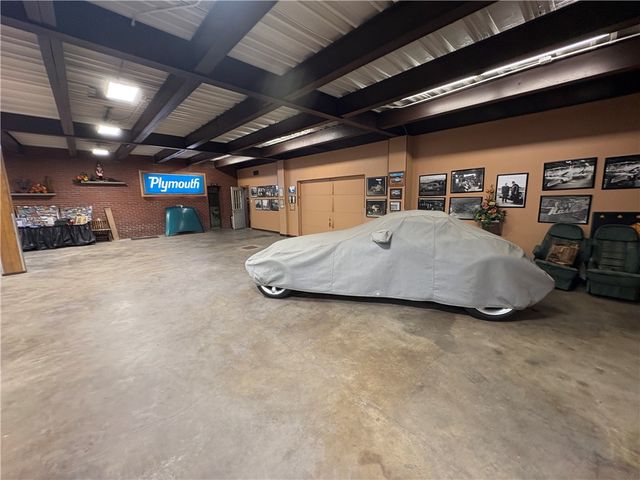 110 Penn Ave, Mt Oliver, PA 15210