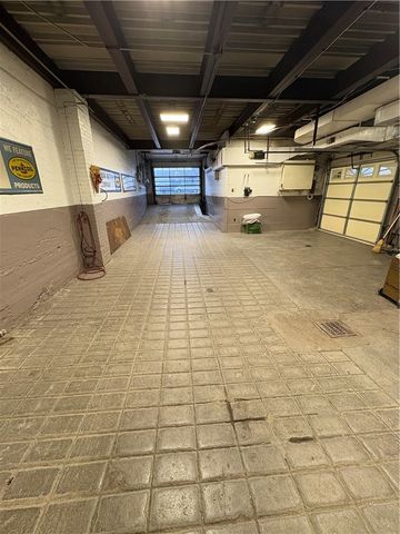 110 Penn Ave, Mt Oliver, PA 15210