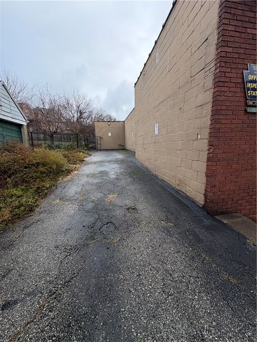 110 Penn Ave, Mt Oliver, PA 15210