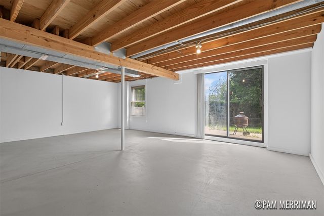 1735 Woodworth Street, Grand Rapids, MI 49525