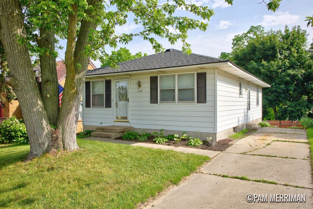 1735 Woodworth Street, Grand Rapids, MI 49525