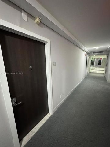 20335 W Country Club Dr 1105, Aventura, FL 33180