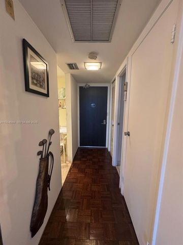 20335 W Country Club Dr 1105, Aventura, FL 33180