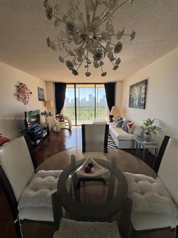 20335 W Country Club Dr 1105, Aventura, FL 33180