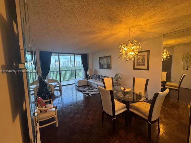 20335 W Country Club Dr 1105, Aventura, FL 33180