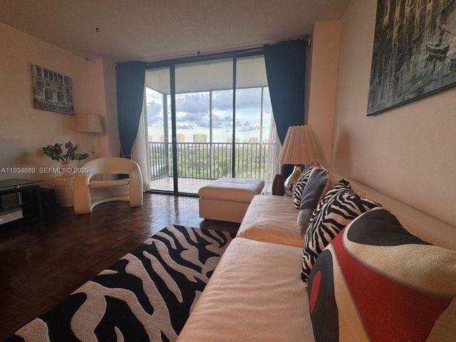 20335 W Country Club Dr 1105, Aventura, FL 33180