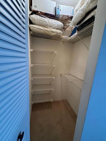 20335 W Country Club Dr 1105, Aventura, FL 33180