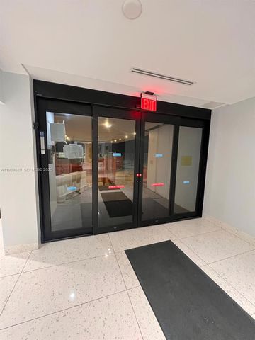 20335 W Country Club Dr 1105, Aventura, FL 33180