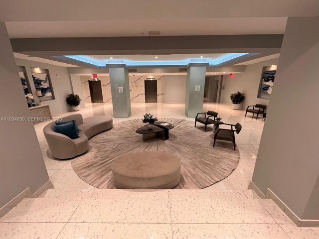 20335 W Country Club Dr 1105, Aventura, FL 33180