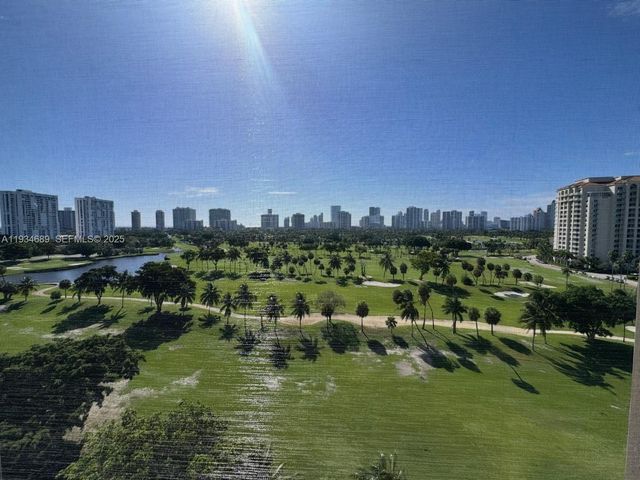 20335 W Country Club Dr 1105, Aventura, FL 33180