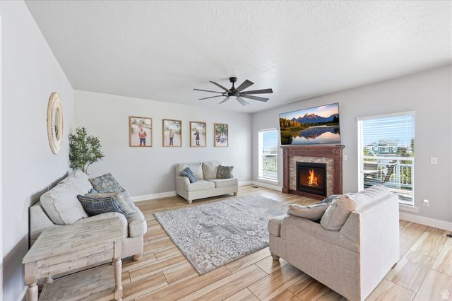 6497 W SUNNY MAPLE WAY, West Jordan, UT 84081