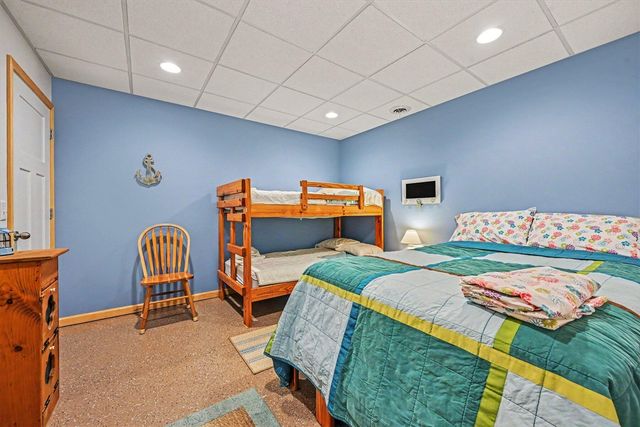 51509 Summit Street, Paw Paw, MI 49079