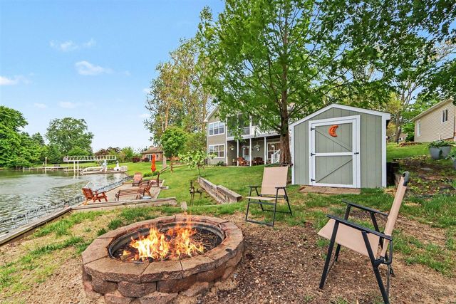 51509 Summit Street, Paw Paw, MI 49079