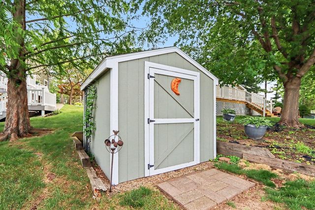 51509 Summit Street, Paw Paw, MI 49079