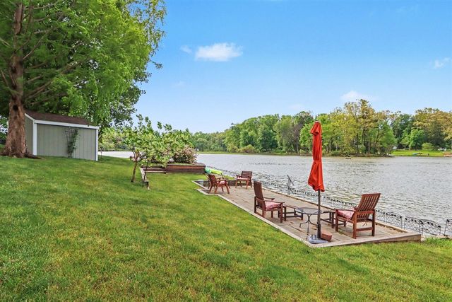51509 Summit Street, Paw Paw, MI 49079