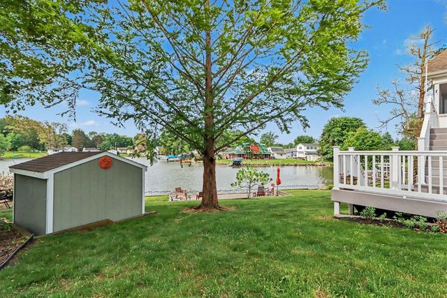 51509 Summit Street, Paw Paw, MI 49079