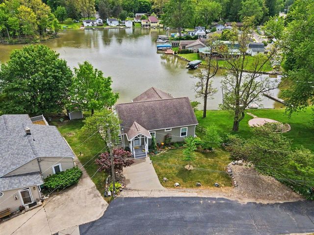 51509 Summit Street, Paw Paw, MI 49079