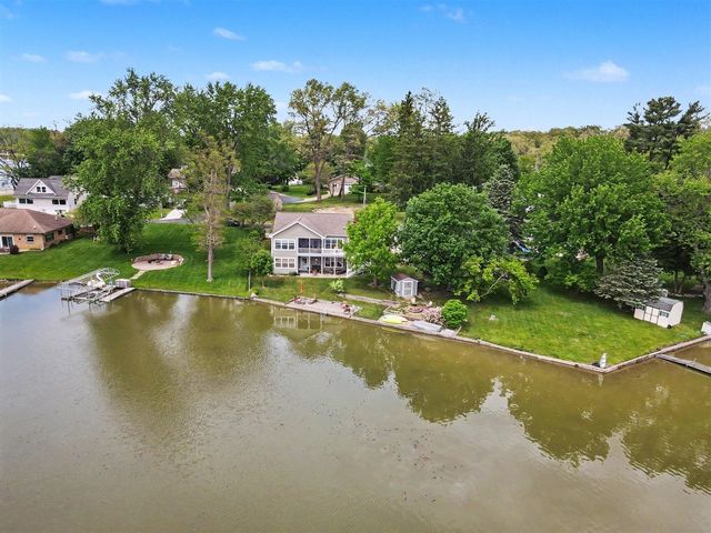 51509 Summit Street, Paw Paw, MI 49079
