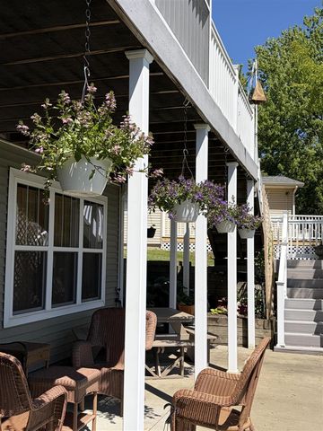 51509 Summit Street, Paw Paw, MI 49079