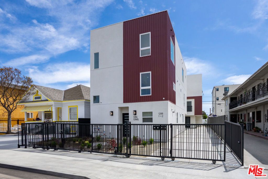 1286 W 35th Place, Los Angeles, CA 90007 — photo 2