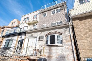 32 46th Street 1, Weehawken, NJ 07086