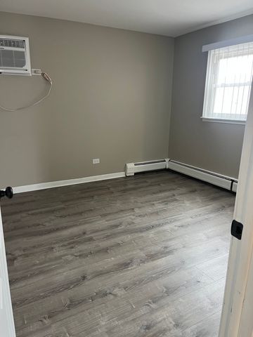 7041 99th Street 2w, Chicago Ridge, IL 60415