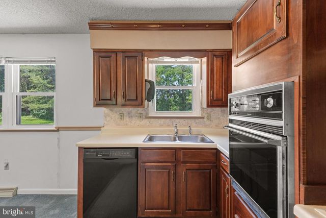 1620 VALLEY VISTA DR, York, PA 17406