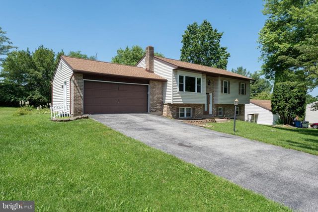 1620 VALLEY VISTA DR, York, PA 17406