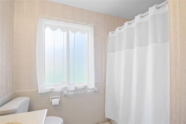 203 Whispering Creek Street, Victoria, TX 77904