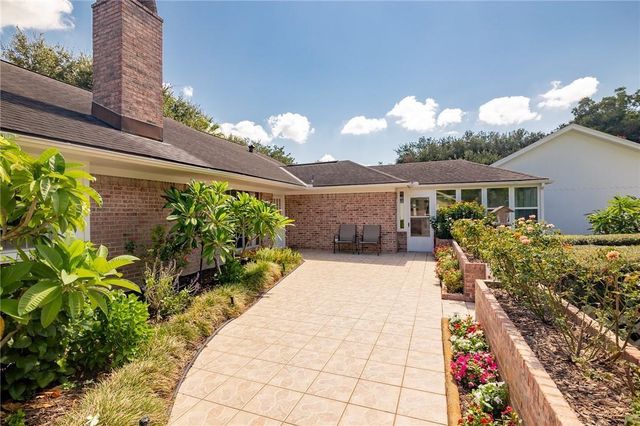 203 Whispering Creek Street, Victoria, TX 77904