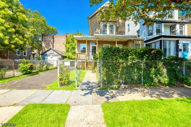 129 Greenwood Ave, East Orange City, NJ 07017