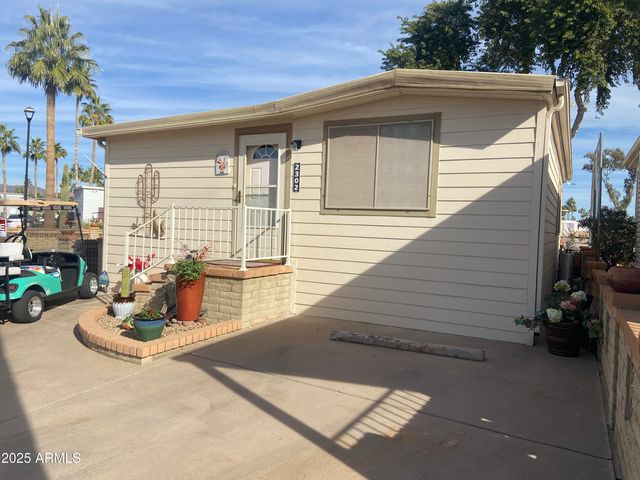 2302 S SEMINOLE Drive, Apache Junction, AZ 85119