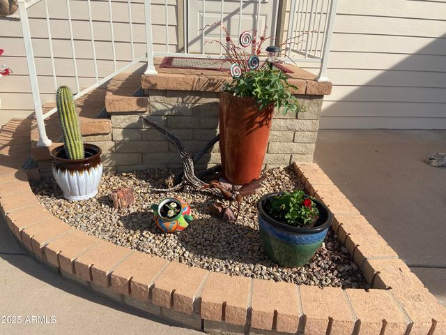 2302 S SEMINOLE Drive, Apache Junction, AZ 85119