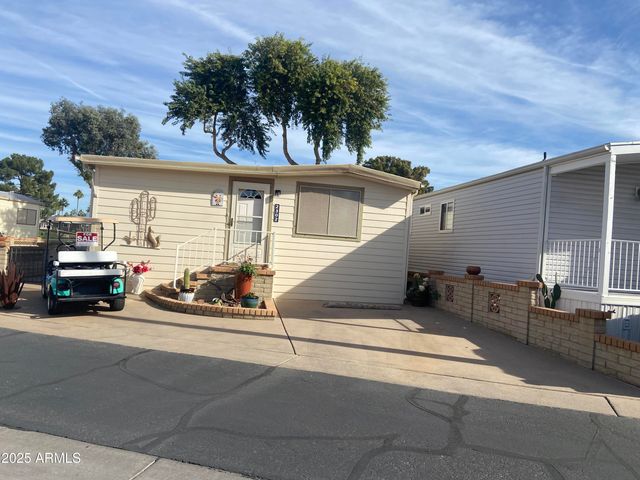 2302 S SEMINOLE Drive, Apache Junction, AZ 85119