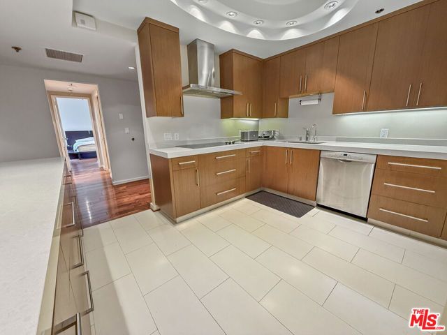 10445 Wilshire Boulevard 1202, Los Angeles, CA 90024