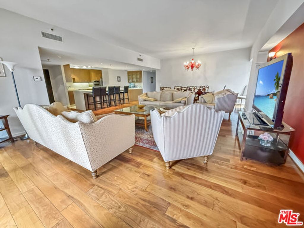 10445 Wilshire Boulevard 1202, Los Angeles, CA 90024