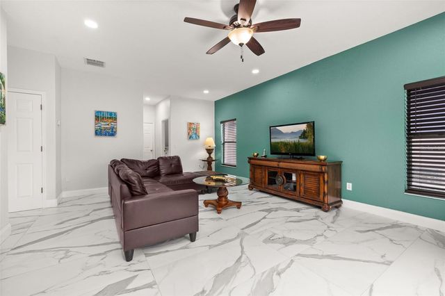 16626 LAZY BREEZE LOOP, Clermont, FL 34714