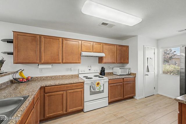1859 W STAGECOACH Street, Apache Junction, AZ 85120