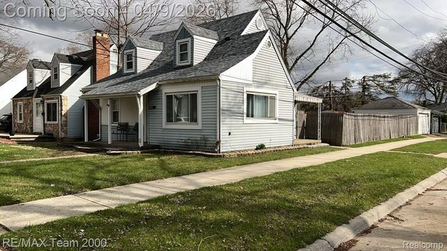 26095 HANOVER Street, Dearborn Heights, MI 48125