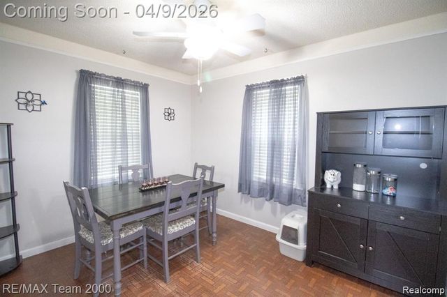 26095 HANOVER Street, Dearborn Heights, MI 48125