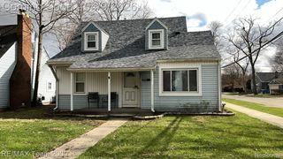 26095 HANOVER Street, Dearborn Heights, MI 48125